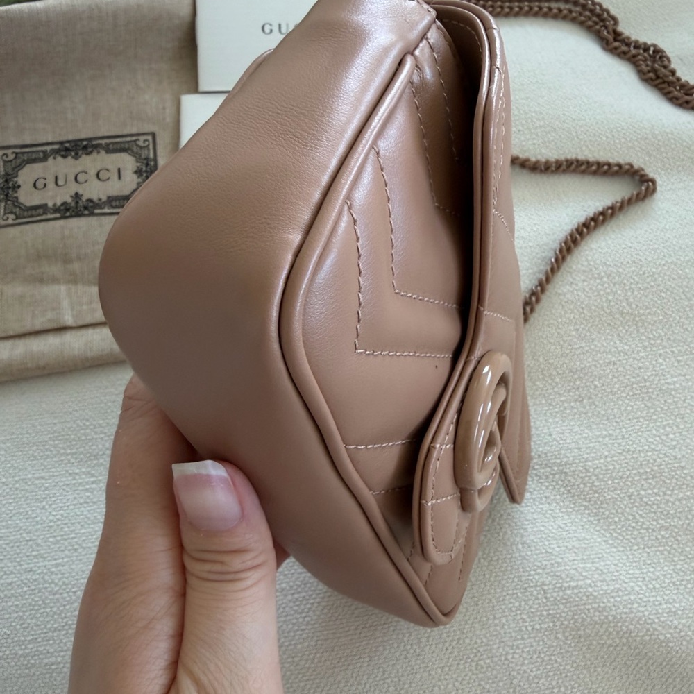 NWT Authentic Gucci GG Marmont Matelassé Super Mini Bag - Tone-on-Tone Hardware - Picture 4 of 11